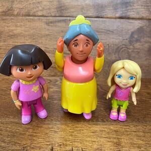 DORA THE EXPLORER Vintage 2005 Viacom Dora the Explorer Figures